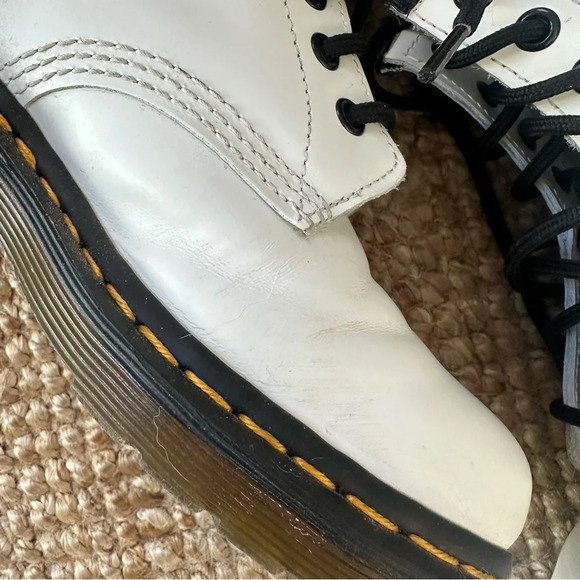 Doc Martens 1460 SMOOTH LEATHER LACE UP BOOTS - Picture 5 of 13